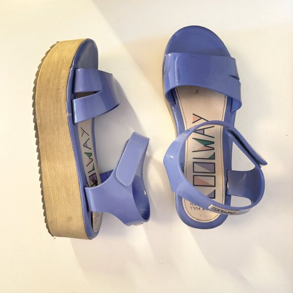 Vintage 90s Style Strappy Purple Platform Sandals - Picture 2 of 5